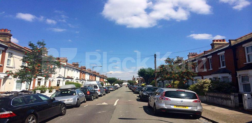 			NEW INSTRUCTION, 3 Bedroom, 1 bath, 1 reception House			 Littleton Street, Earlsfield